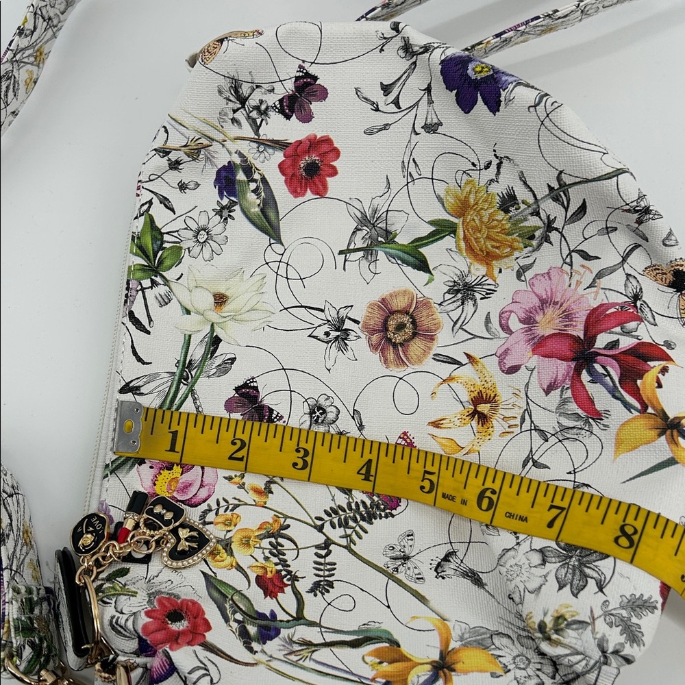 Imoshian Floral Spring Women's Shoulder Bag W Charm Adjustable Strap NWOT - Picture 9 of 9